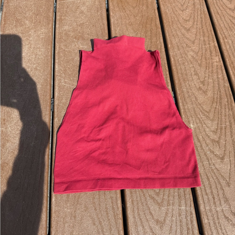 Farm Rio Sleeveless Mock Neck Tank Top - Red